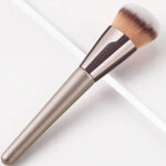 Wood handle makeup brush